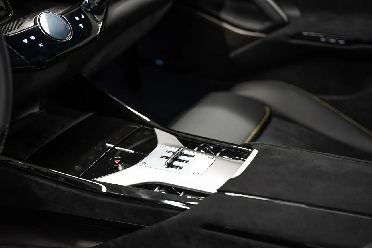 Vehicle Image 6