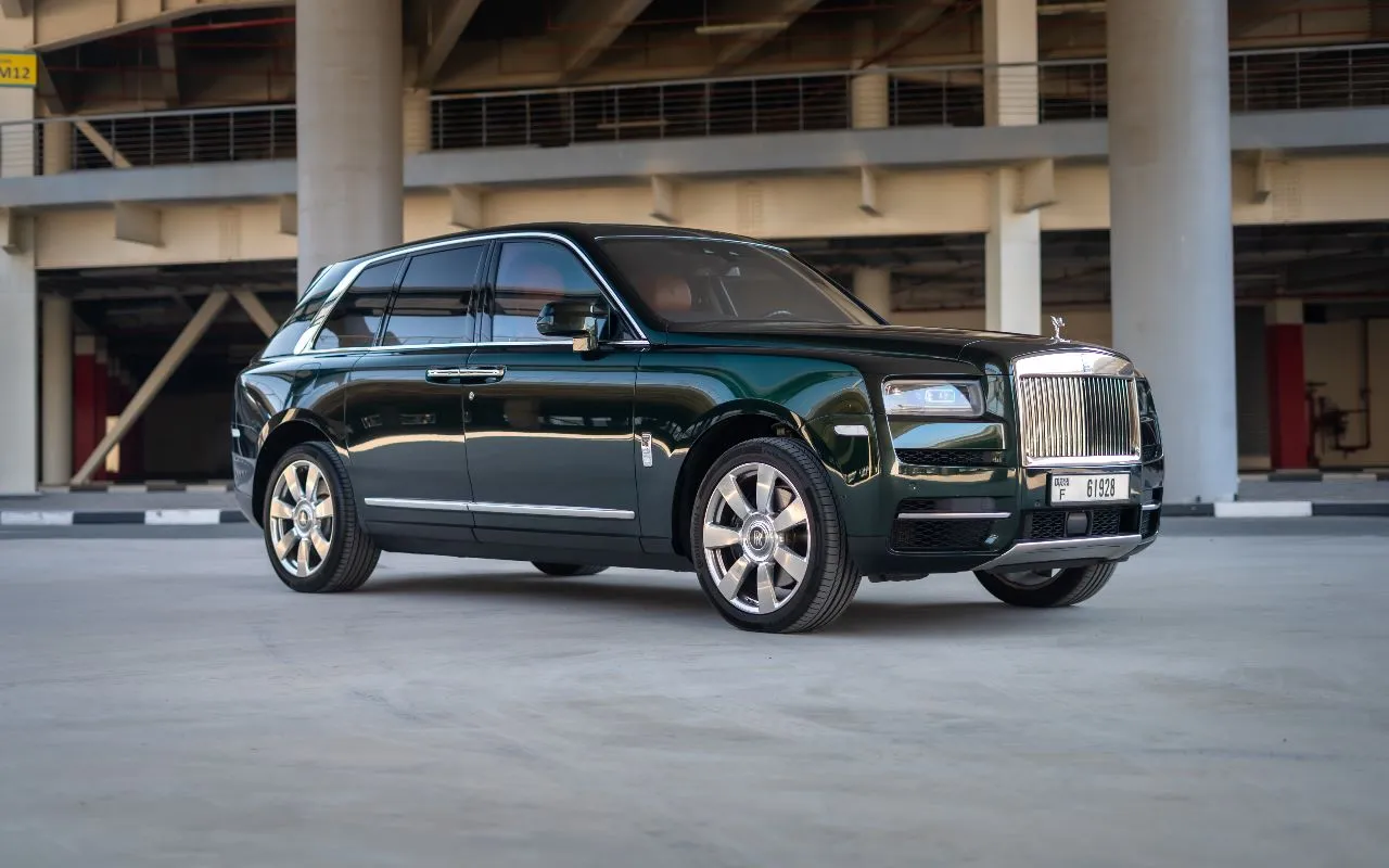 Rolls Royce Cullinan (Green) 2021