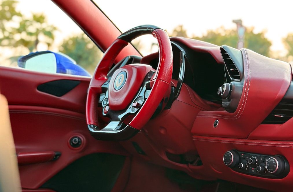 Vehicle Image 6
